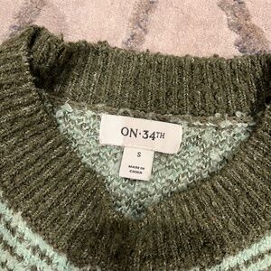 cute boho vintage style sweater with wide cuff